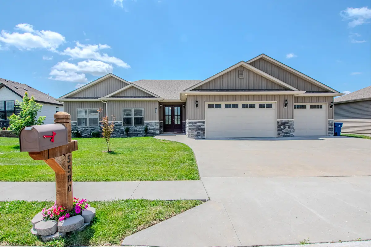 5580 Charlotte Dr, Ashland, MO 65010 - Image #1