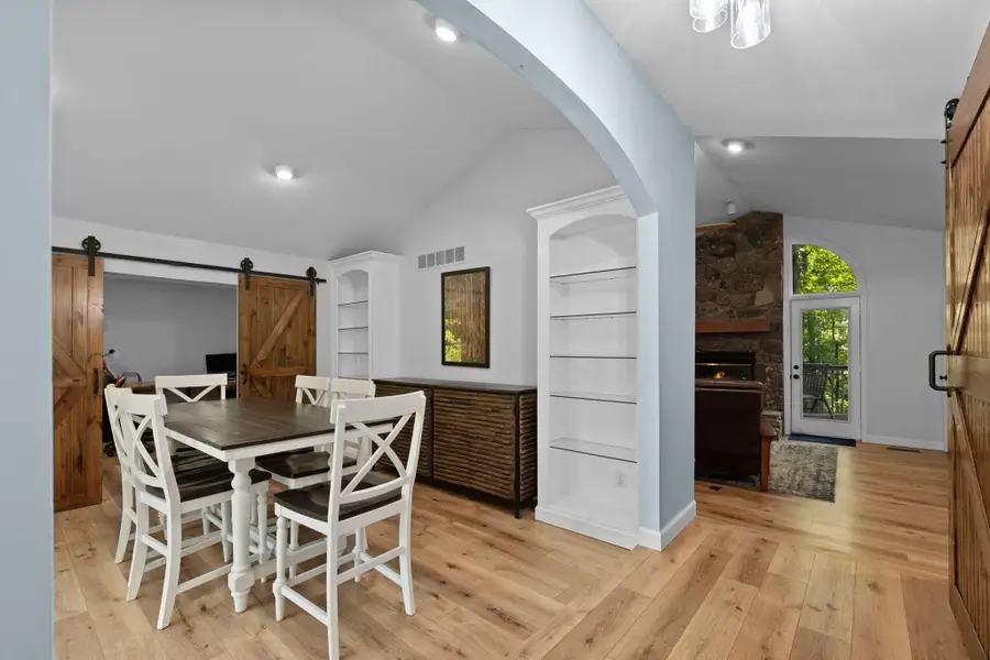 7105 W River Oaks Rd, Columbia, MO 65203 - #3