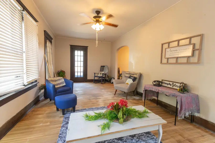 632 W Logan St, Moberly, MO 65270 - #3