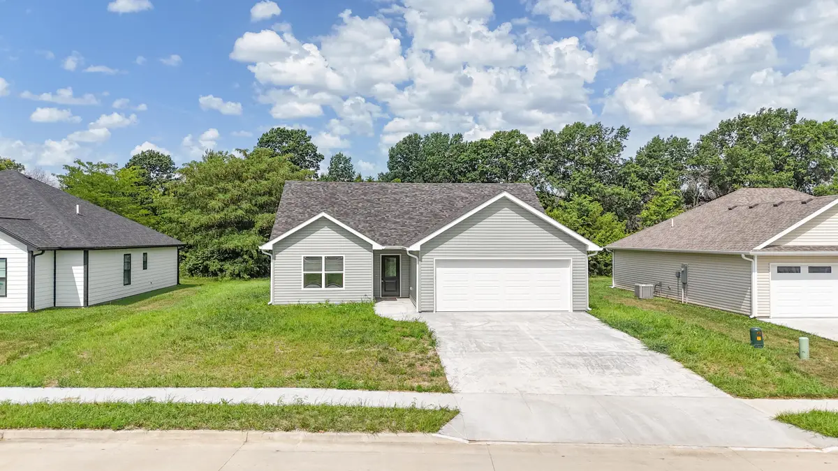 1203 Stonebridge Ln, Moberly, MO 65270 - #1