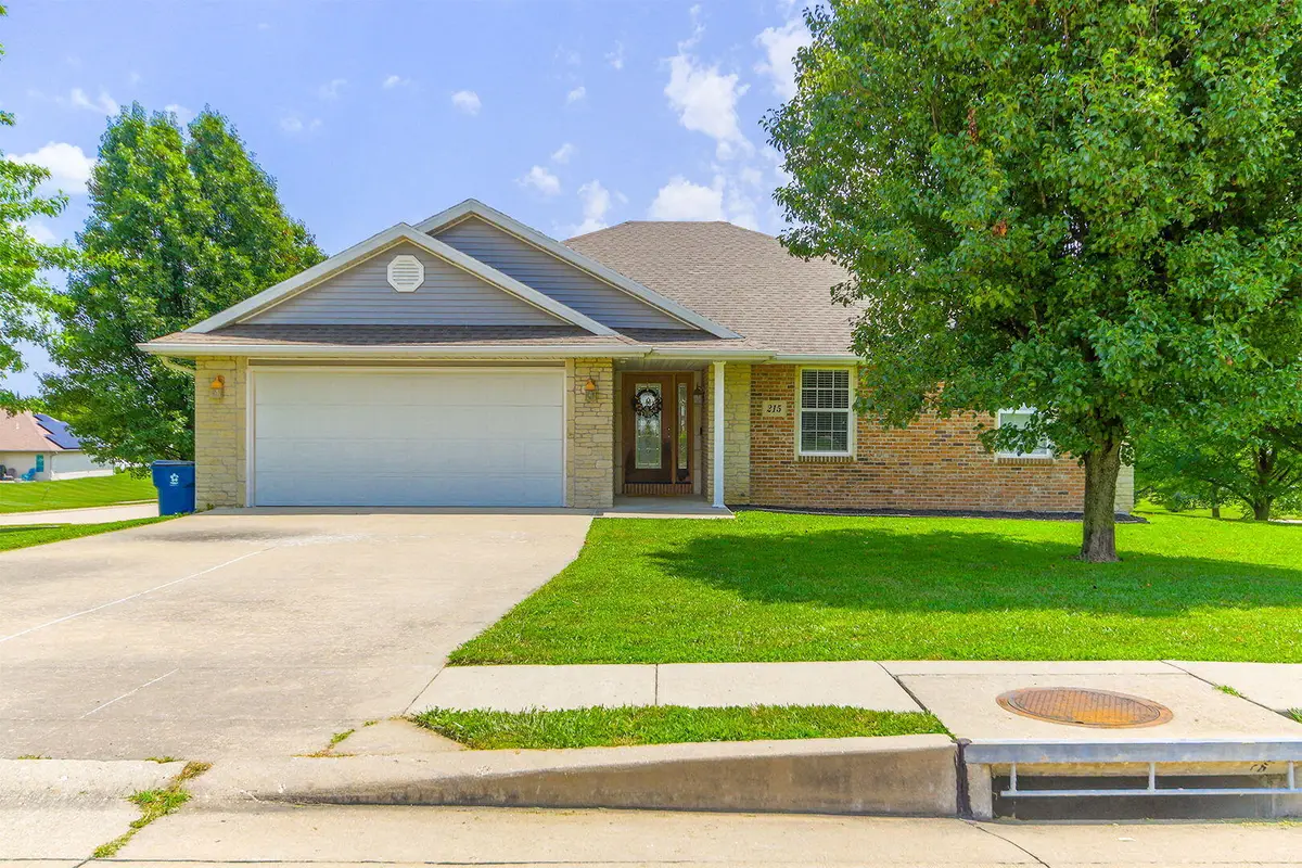 215 Harwood St, Holts Summit, MO 65043 - Image #1