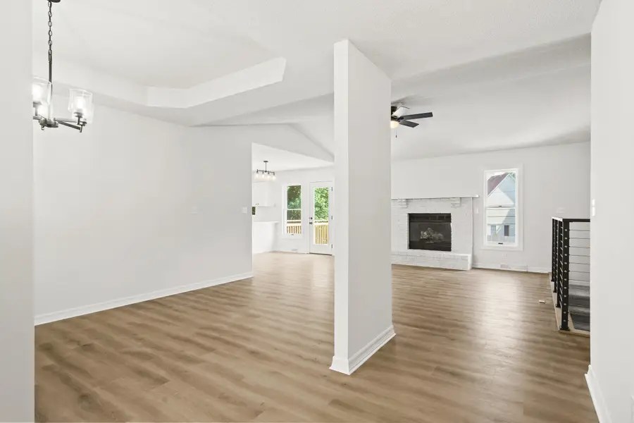 1210 S Bridgewood Dr, Columbia, MO 65203 - Image #3