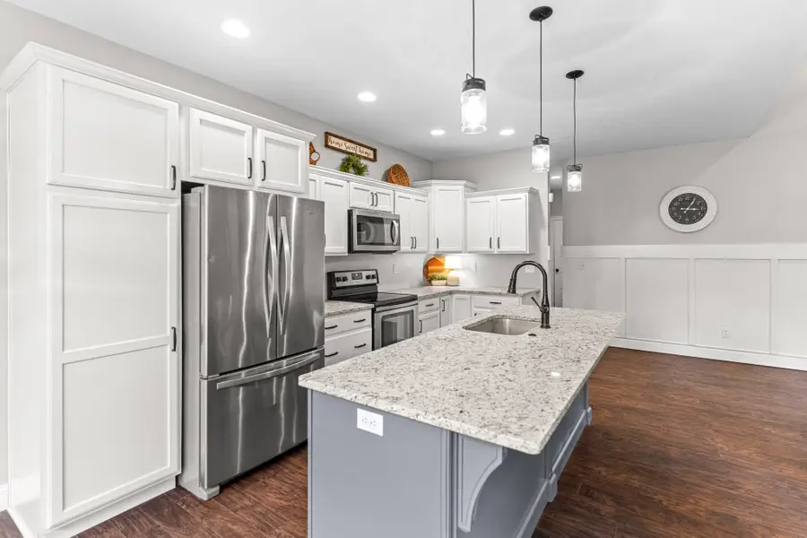 109 Redtail Dr, Ashland, MO 65010 - Image #2