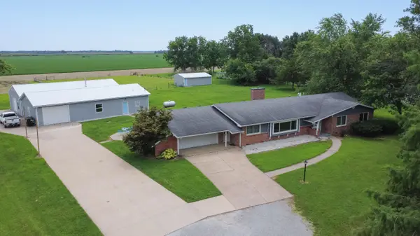 16850 N Route Z, CENTRALIA, MO 65240