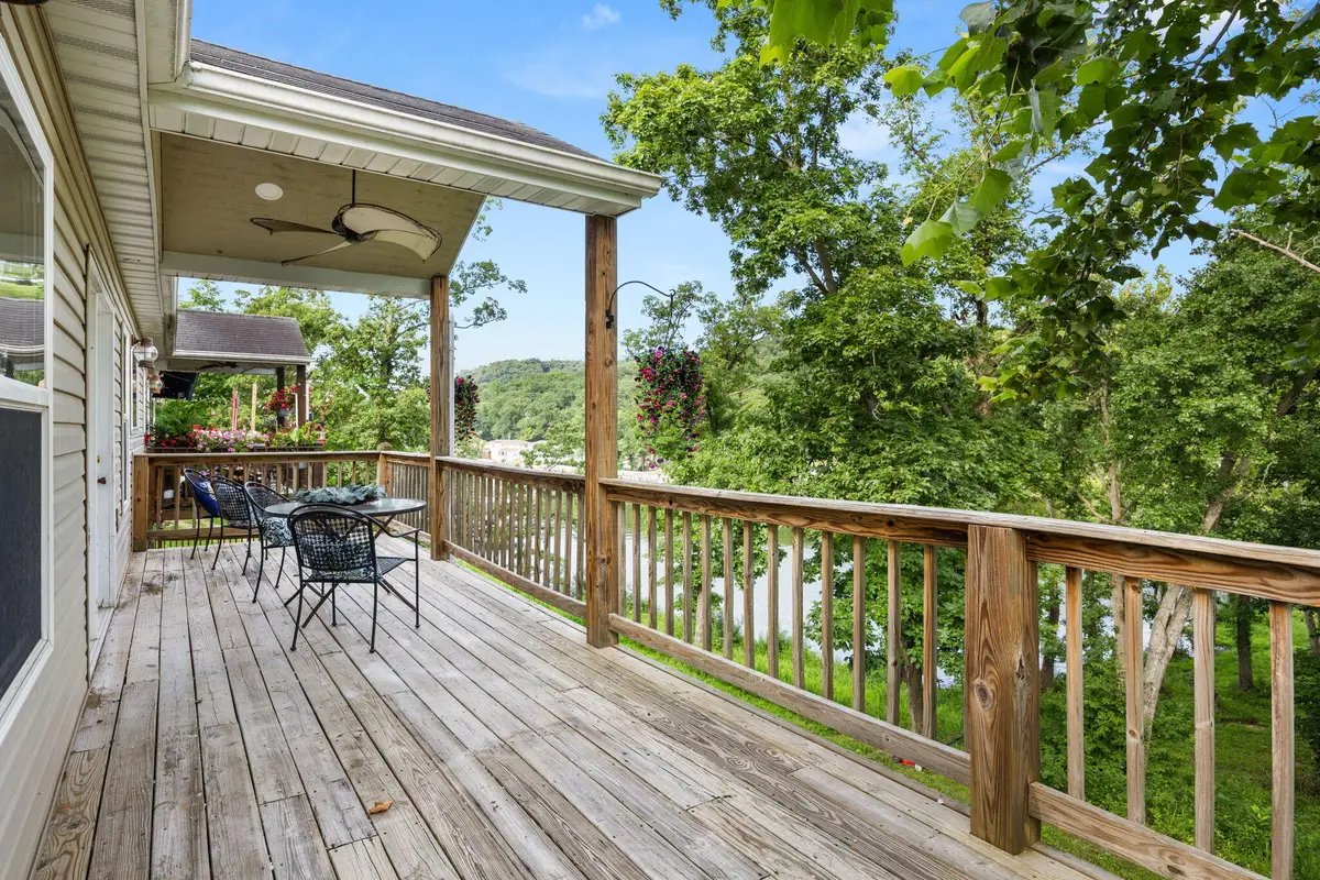 463 Lindsay Ln, Camdenton, MO 65020 - Image #1