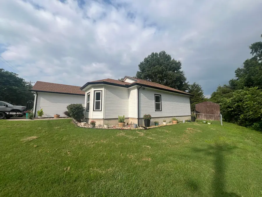 612 Airway Dr, Fulton, MO 65251 - Image #3