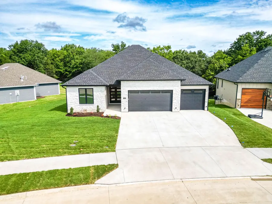 2829 Misty Flower Dr, Columbia, MO 65203 - Image #3