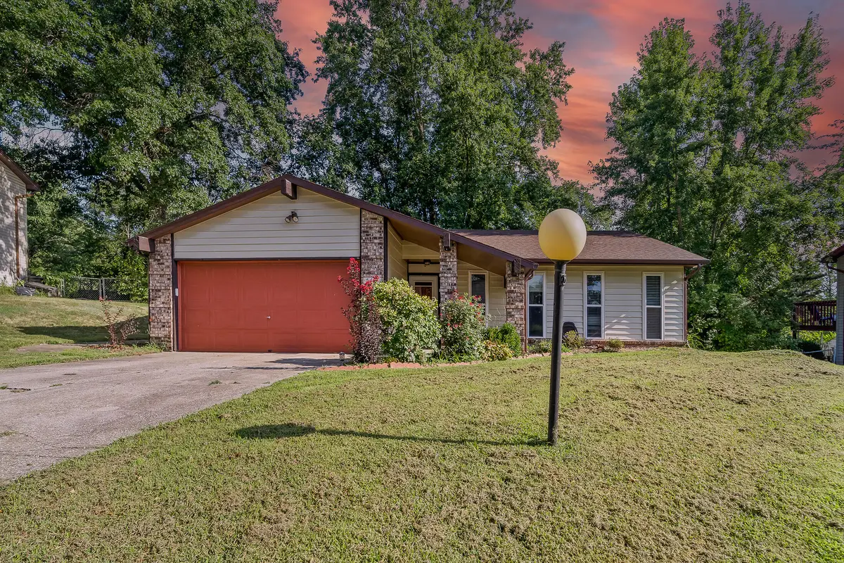 5471 E Rocky Mountain Ave, Columbia, MO 65201 - Image #1