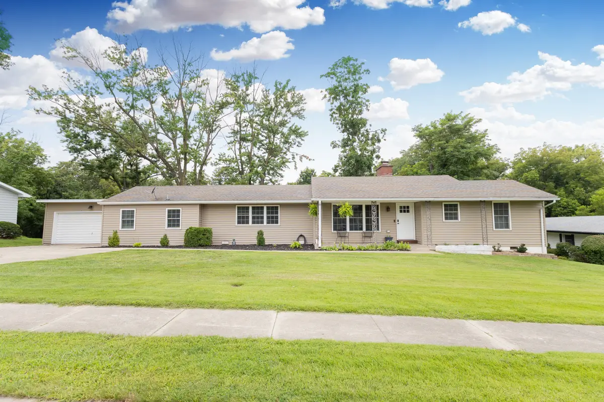 641 Park Ave, Moberly, MO 65270 - #1