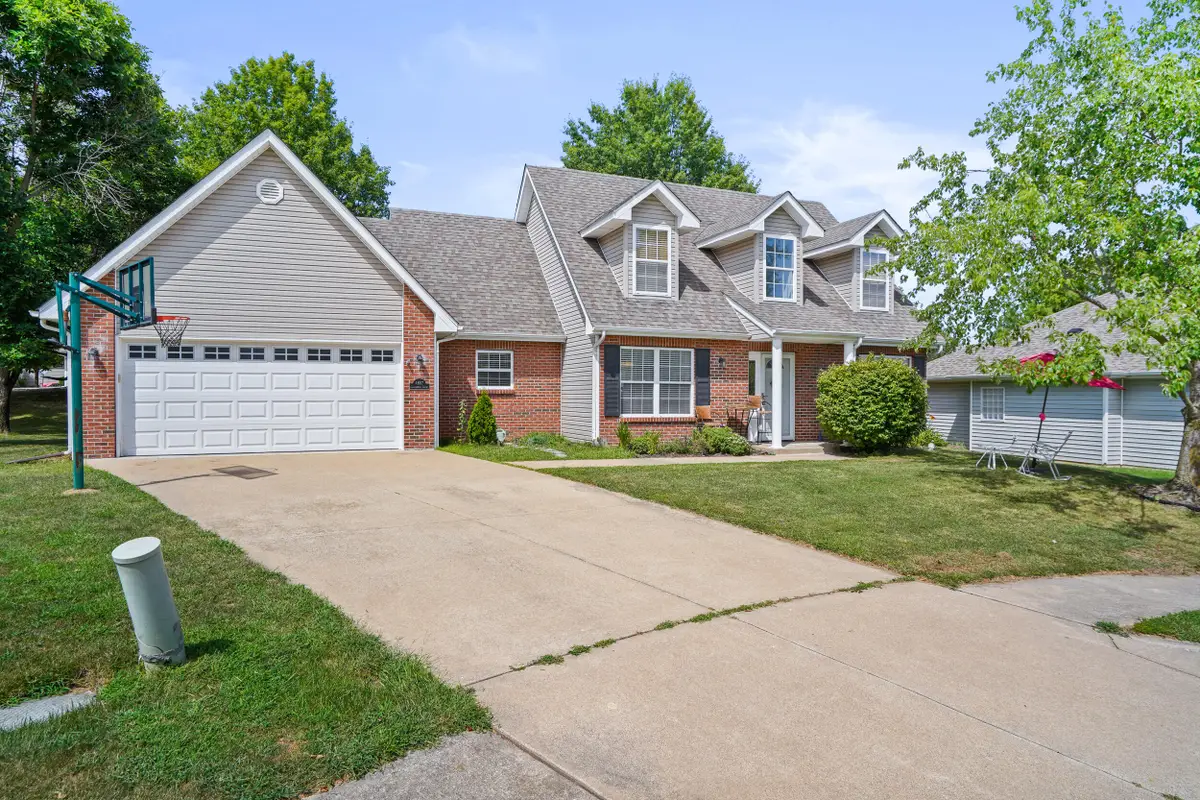 4807 Castlewood Ct, Columbia, MO 65203 - Image #1