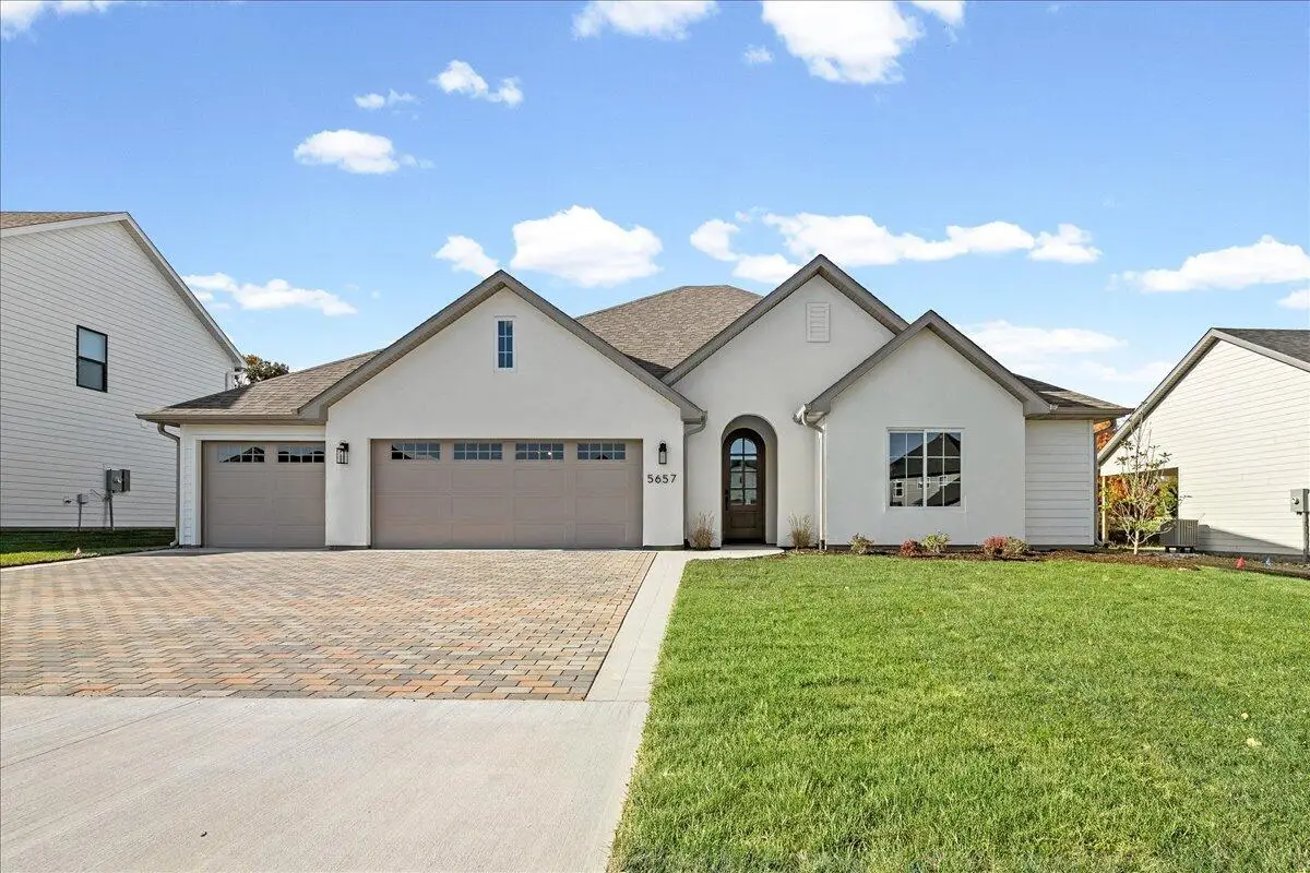 5657 Ralph Dobbs Way, Columbia, MO 65203 - Image #1