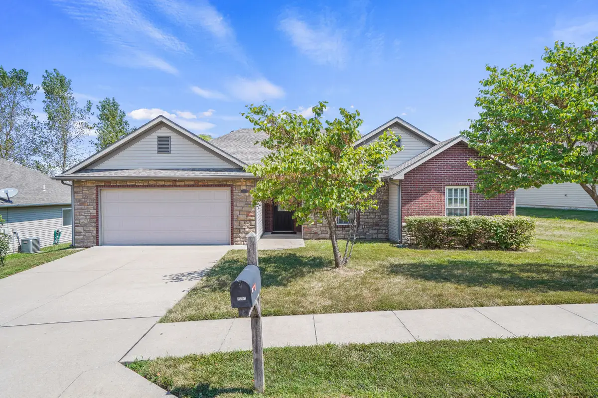 3203 Ballard Mill Dr, Columbia, MO 65203 - Image #1