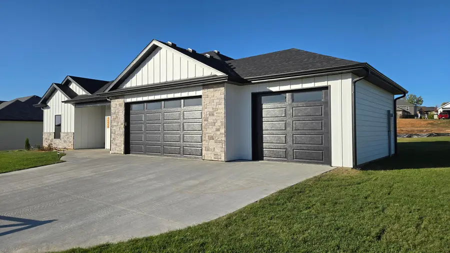 16640 Klinton Dr, Boonville, MO 65233 - Image #2