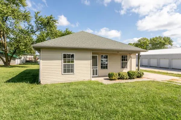 101 Carey St, PRAIRIE HOME, MO 65068