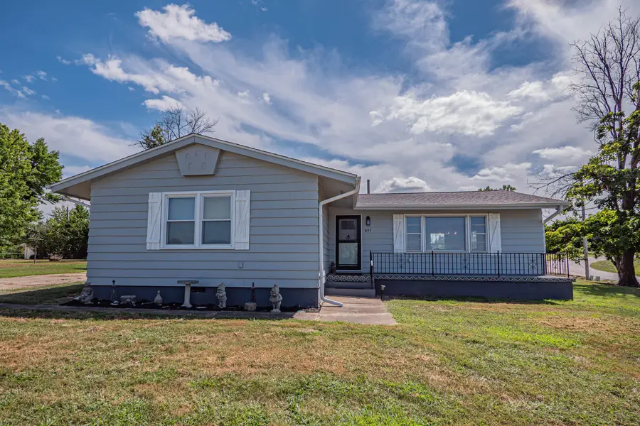 647 Dawson Dr, Paris, MO 65275 - Image #3