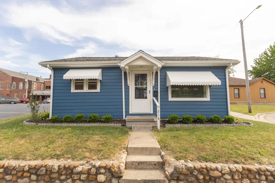 216 S 5th St, Moberly, MO 65270 - #3