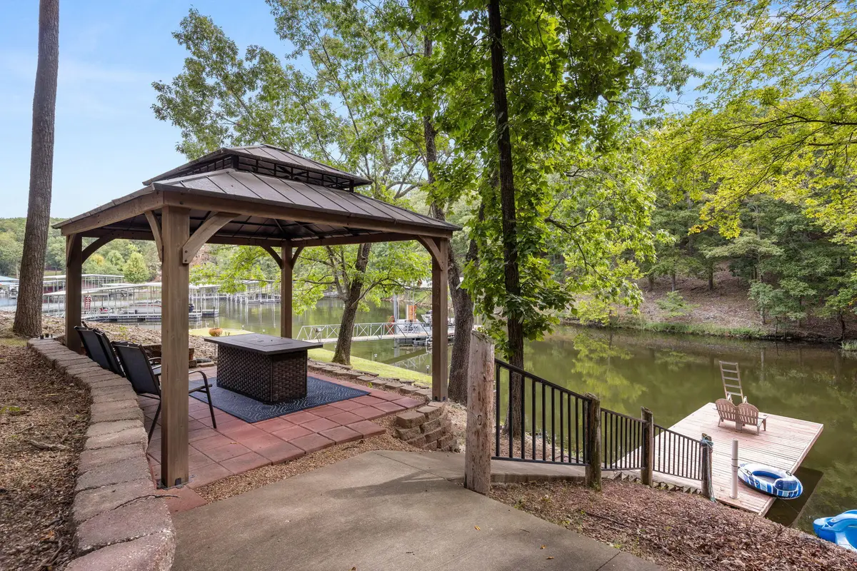 228 E Lake Ct, Sunrise Beach, MO 65079 - Image #1