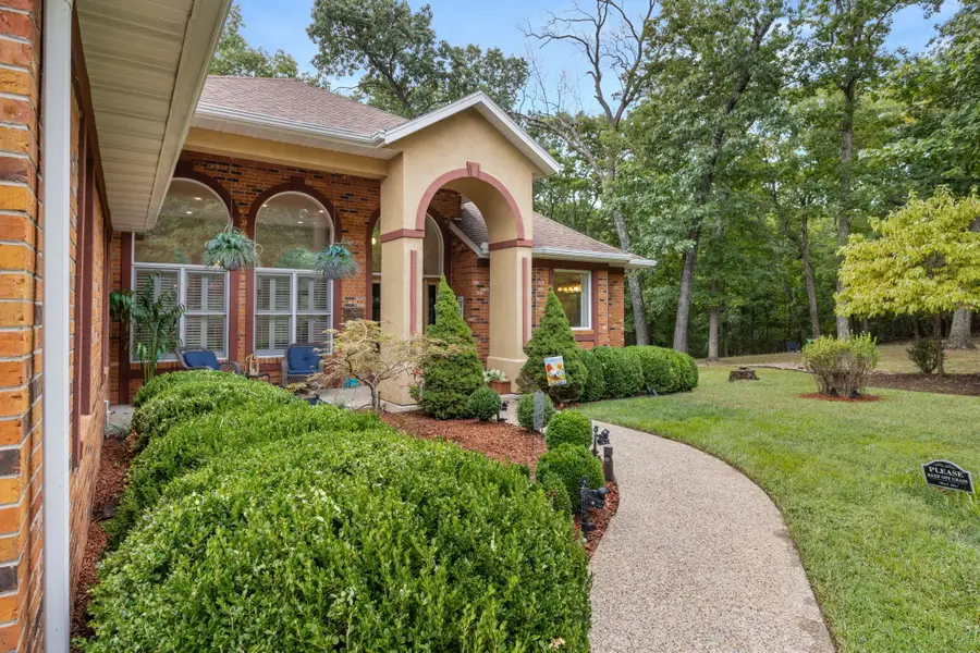 228 E Lake Ct, Sunrise Beach, MO 65079 - Image #3