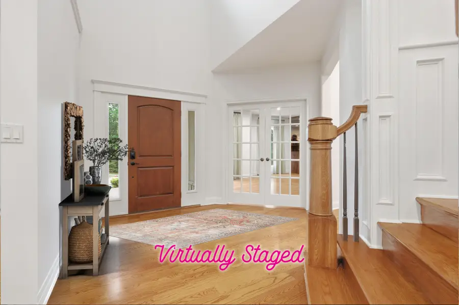 1010 E Old Hawthorne Dr, Columbia, MO 65201 - Image #3