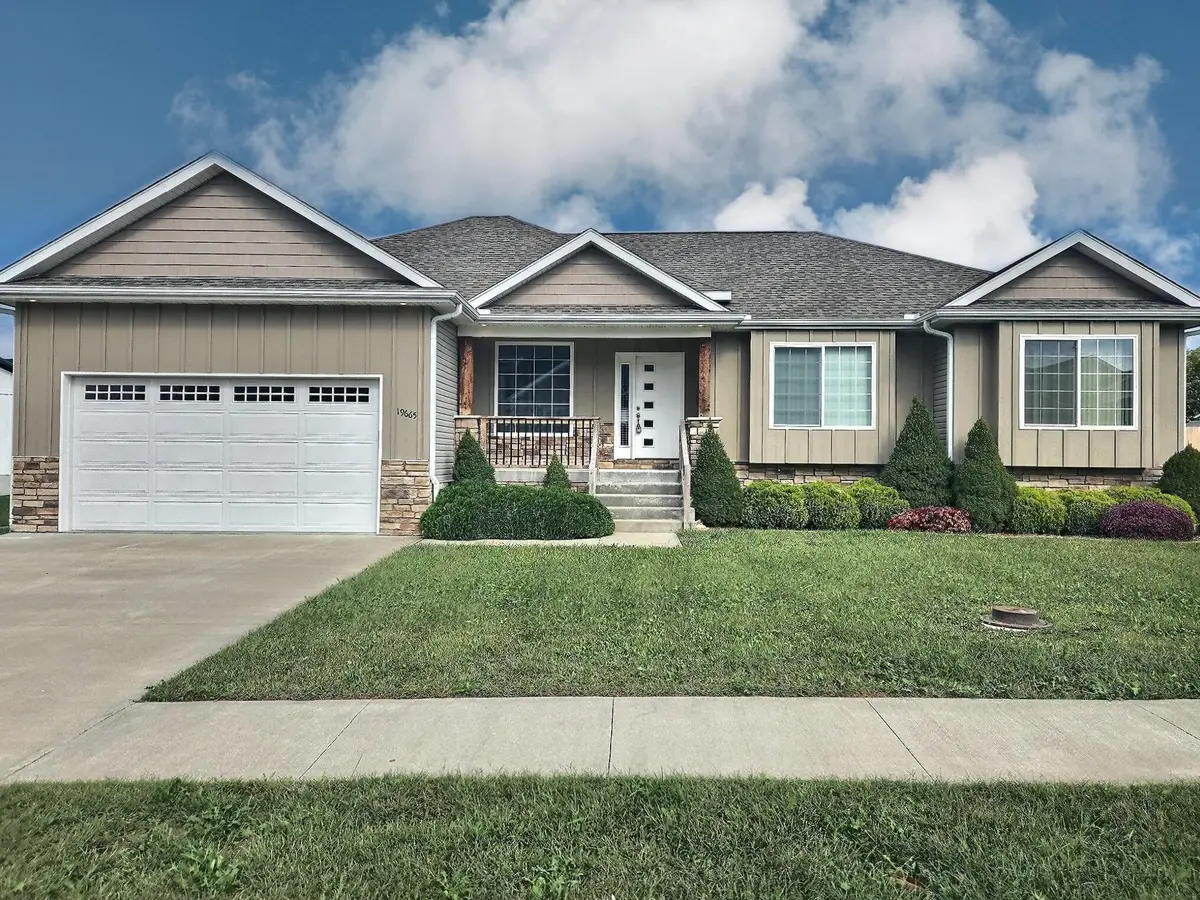 19665 Mockingbird Ln #PETTI, Sedalia, MO 65301 - Image #1