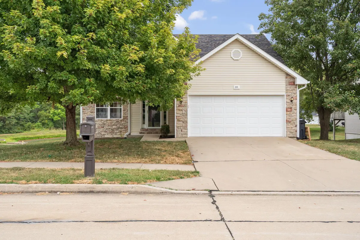 2101 Bay Brook Dr, Columbia, MO 65201 - Image #1