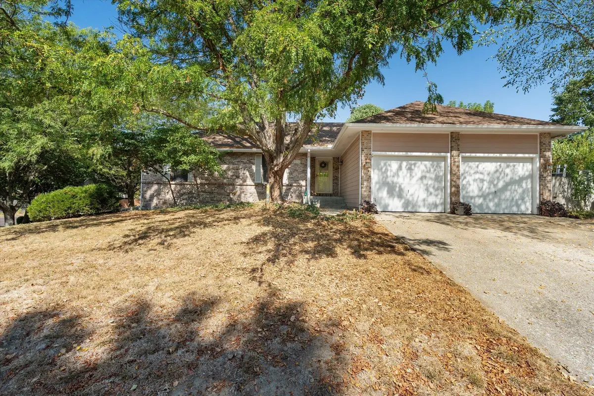 603 N Brookline Dr, Columbia, MO 65203 - Image #1