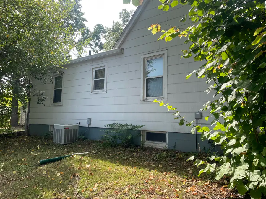 1014 E Love St, Mexico, MO 65265 - #3