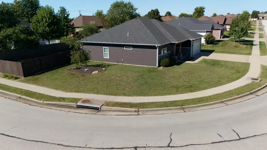 14329 Monarch Dr, Hallsville, MO 65255 - #3