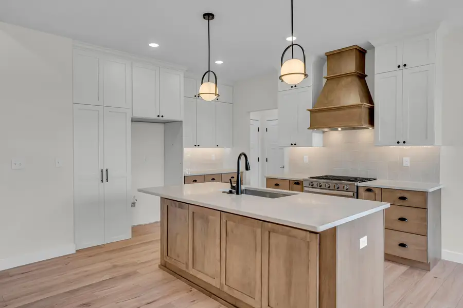 5402 Wild Horse Ct, Columbia, MO 65201 - Image #2