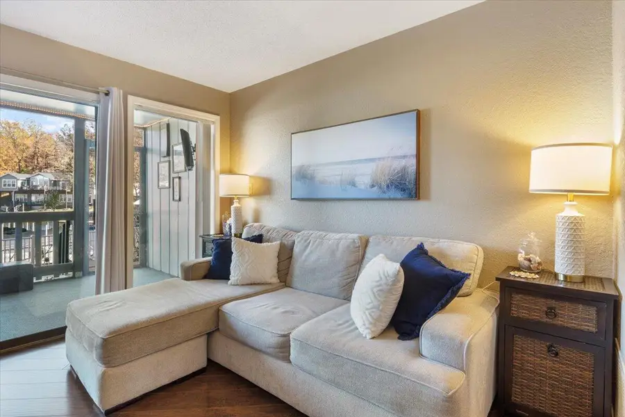 5655 Heron Bay Dr #F107, Osage Beach, MO 65065 - Image #2