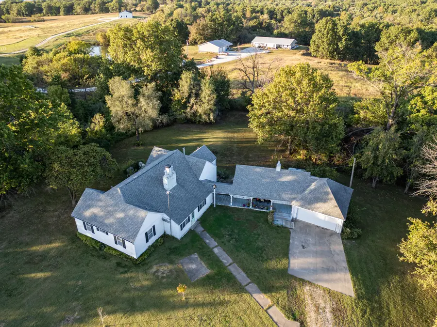 23393 Gazelle St, Excello, MO 65247 - Image #2