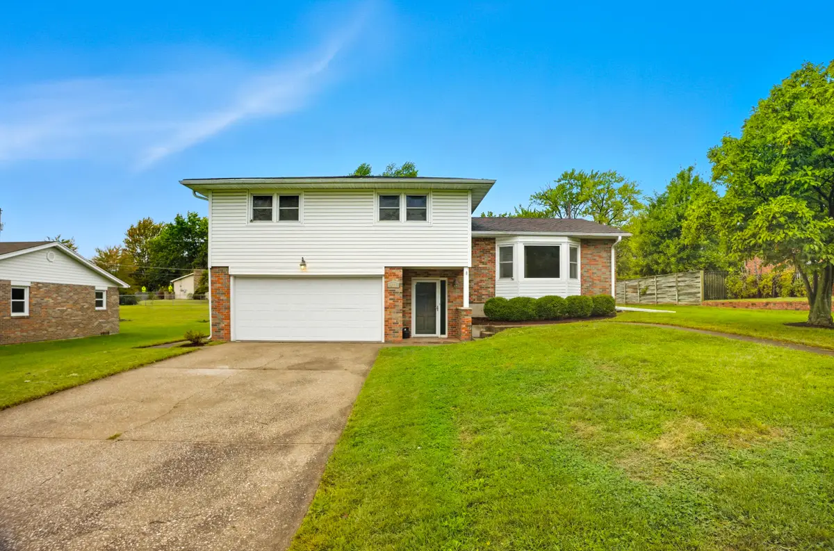 811 Cambridge Dr, Columbia, MO 65203 - #1