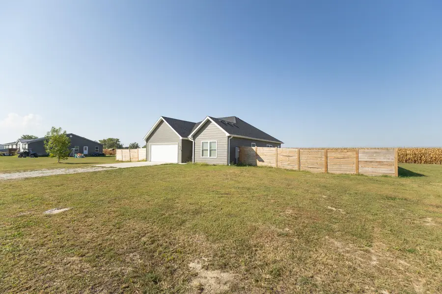 111 E Prather Ave, Cairo, MO 65239 - #2