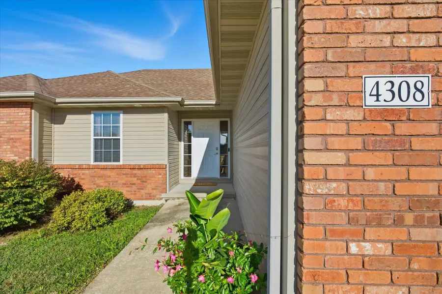 4308 Brunswick Dr, Columbia, MO 65202 - Image #3