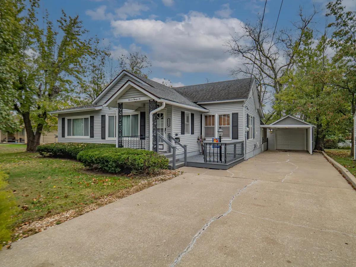 1126 Fisk Ave, Moberly, MO 65270 - Image #1
