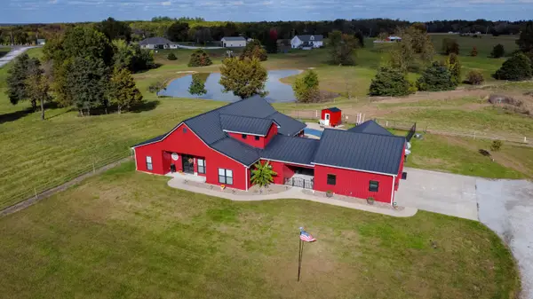 17950 N Old No. 7, STURGEON, MO 65284