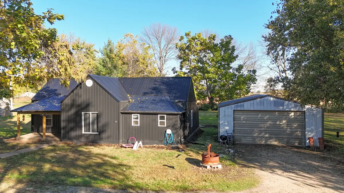 30663 E Press St, Excello, MO 65247 - Image #1