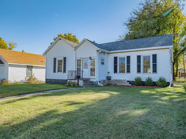 310 E Carpenter St, MOBERLY, MO 65270