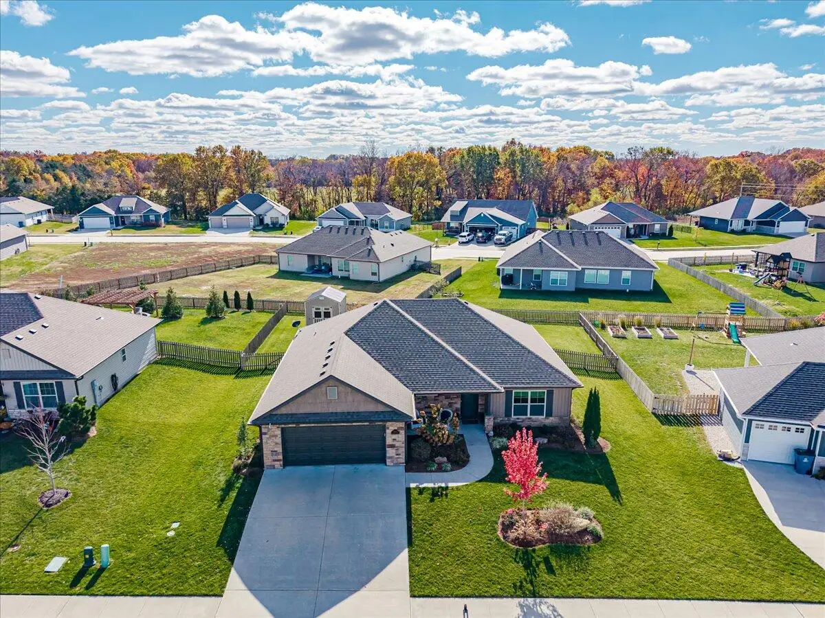 4900 Democracy Dr, Ashland, MO 65010 - #1