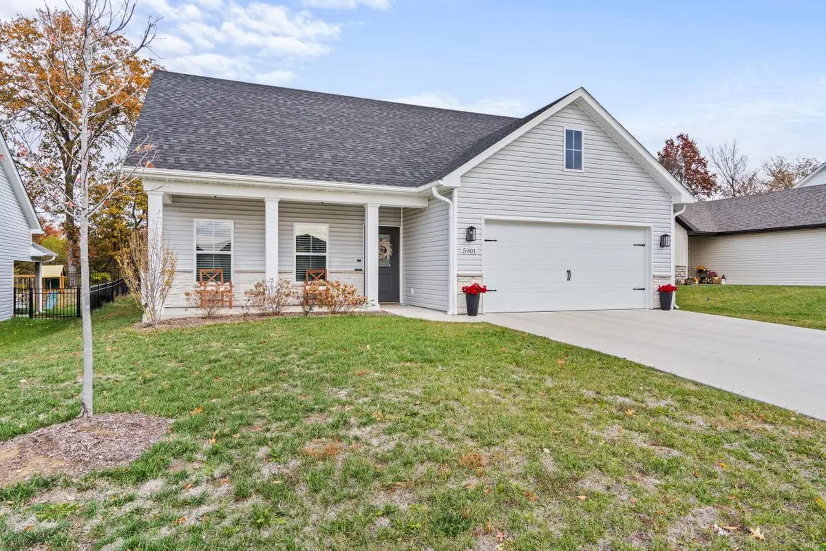 5901 Huntington Ct, Columbia, MO 65201 - Image #1