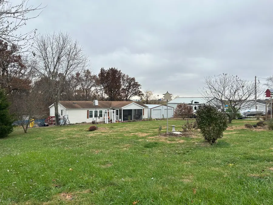19895 Robb Ct, Boonville, MO 65233 - Image #2