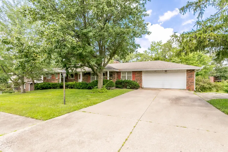 811 Hulen Dr, Columbia, MO 65203 - Image #2