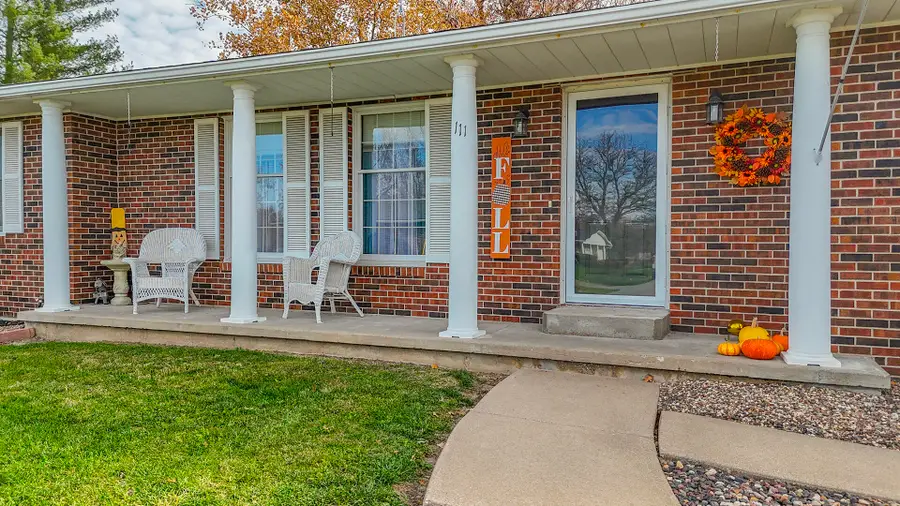 111 Charles St, Shelbina, MO 63468 - Image #3