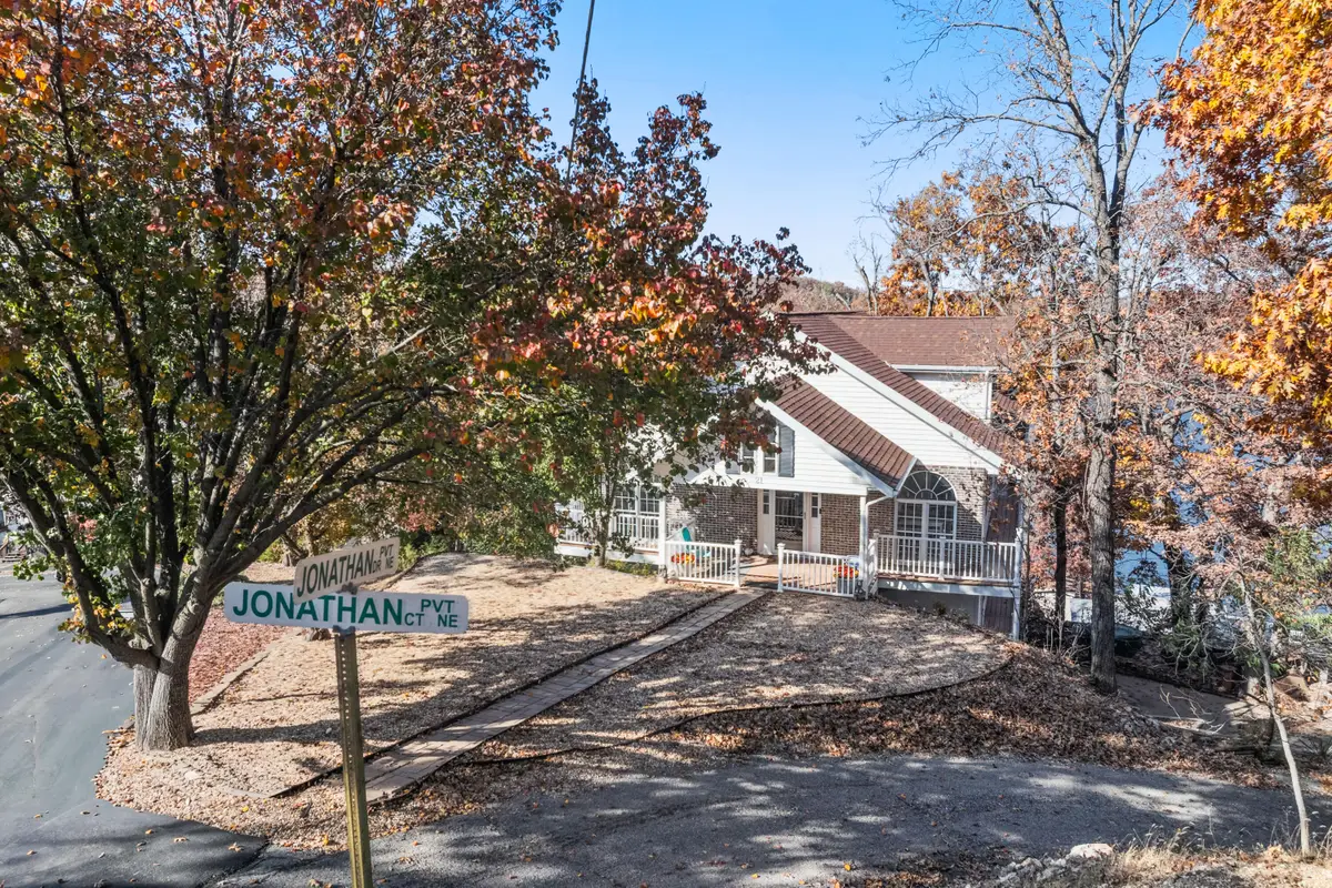21 Jonathan Ct, Lake Ozark, MO 65049 - #1