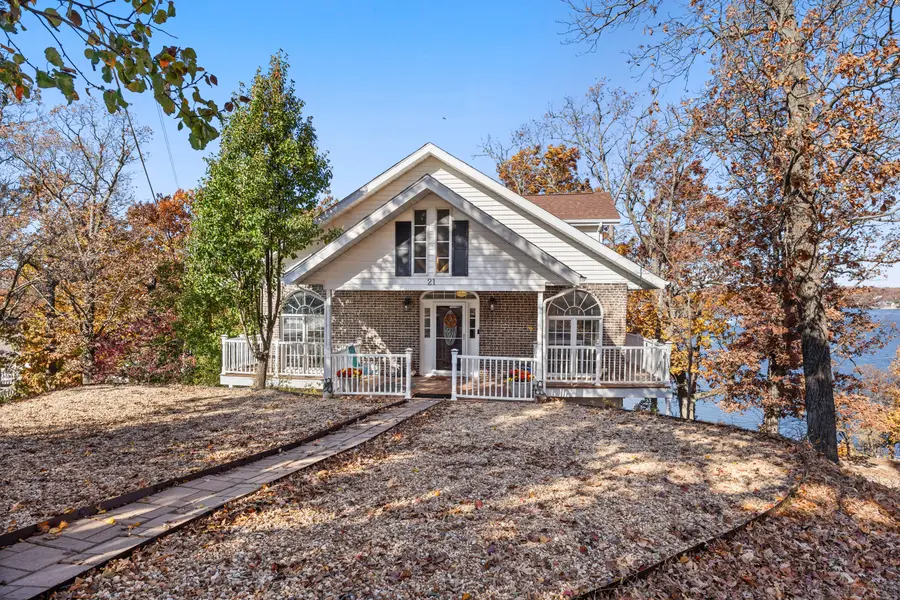 21 Jonathan Ct, Lake Ozark, MO 65049 - #2
