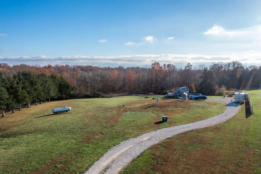 305 W Hillcrest Ave, Holts Summit, MO 65043 - Image #2