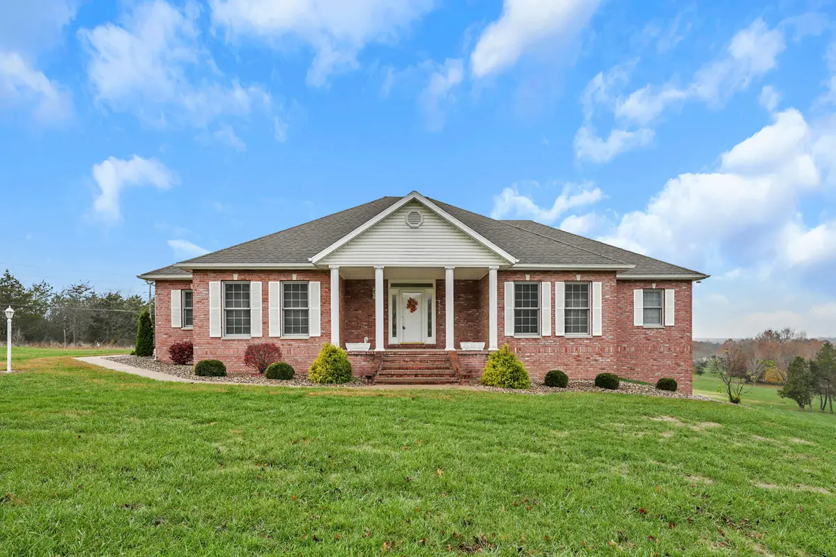 5216 Edinburgh Waye, Jefferson City, MO 65101 - Image #1