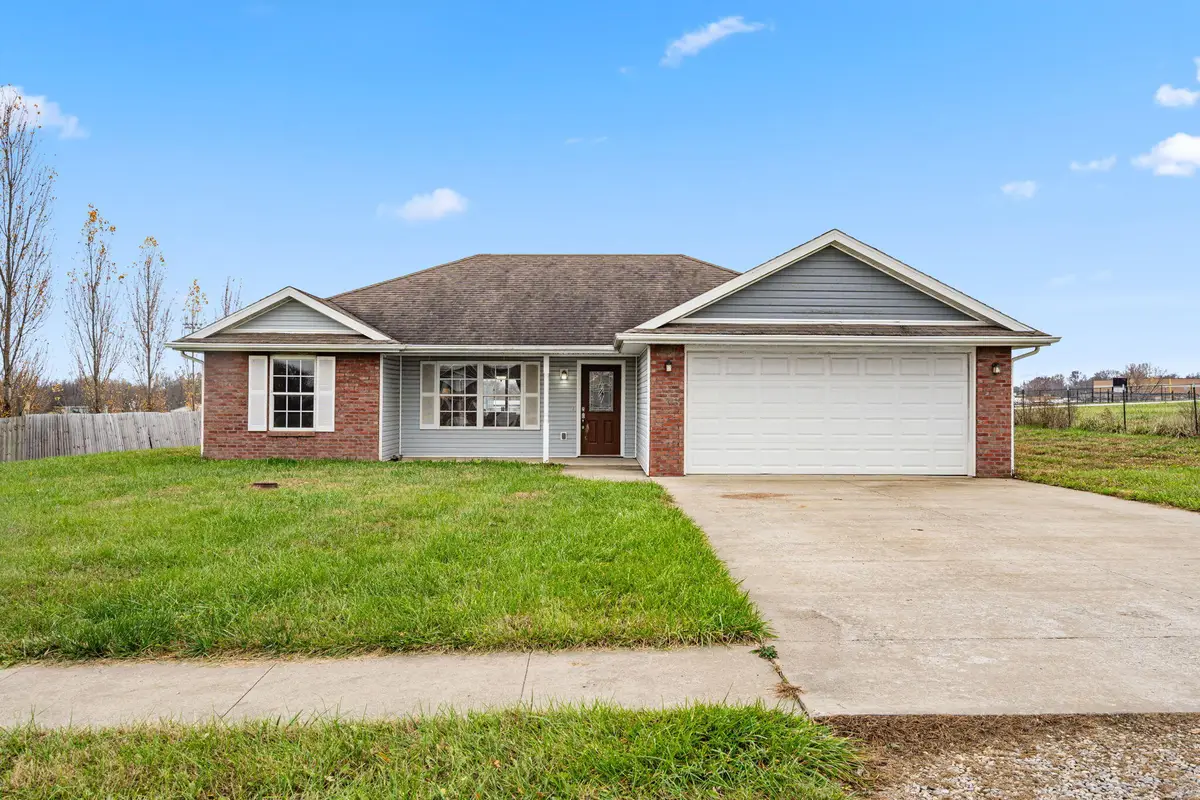 210 Alma St, New Bloomfield, MO 65063 - Image #1
