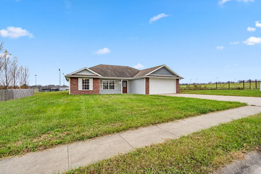 210 Alma St, New Bloomfield, MO 65063 - Image #3