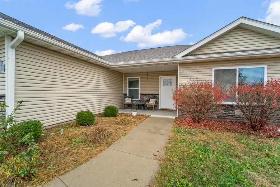 5715 Camden Cir, Columbia, MO 65201 - Image #3